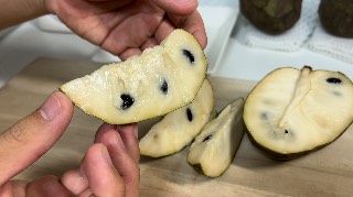 チェリモヤ